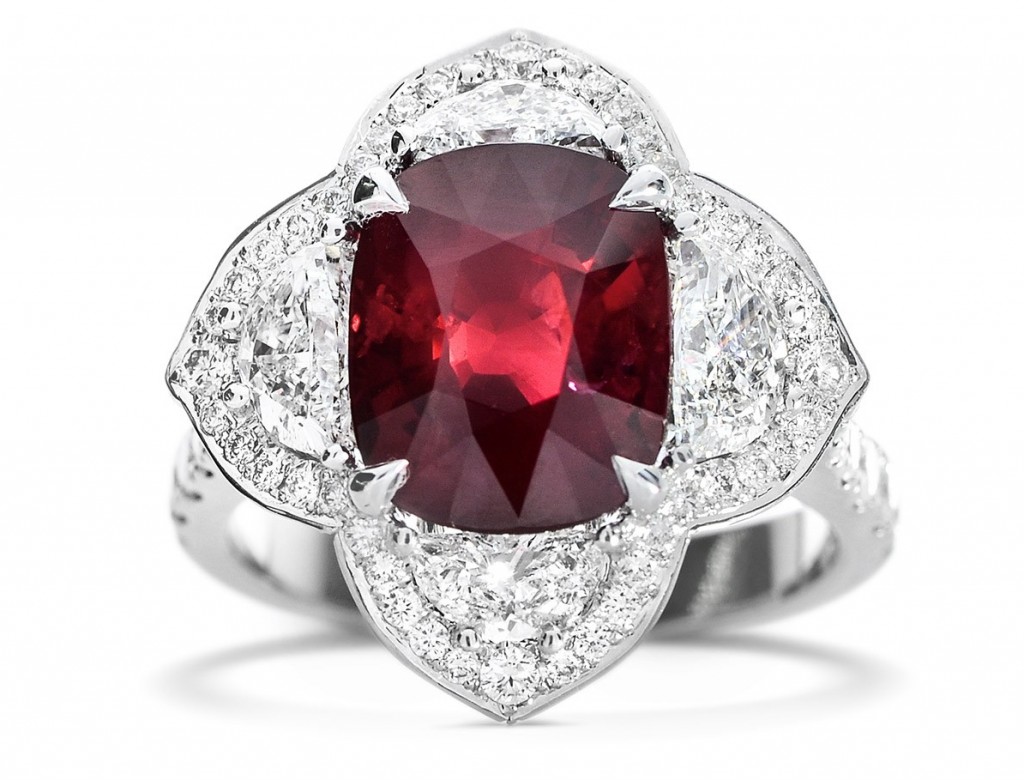 5.04 CARAT, NATURAL RED MOZAMBIQUE RUBY RING