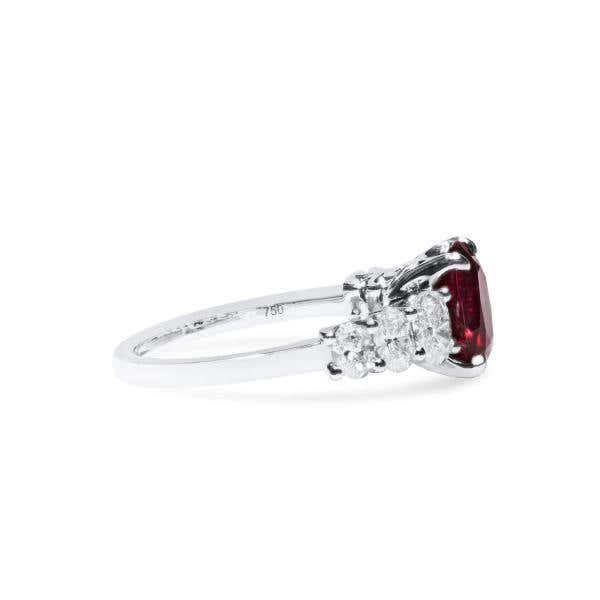 Vivid Red Ruby And Diamond Ring, 3.19 Ct. (4.24 Ct. TW), GRS2022-038478, Unheated