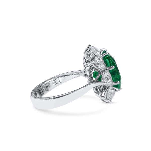 Natural Vivid Green Colombia Emerald Ring, 6.48 Ct. (9.74 Ct. TW), GRS Certified, GRS2022-069318