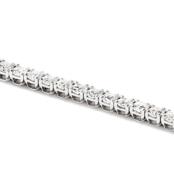 Classic Tennis Bracelet, 4.00 Carat, Round shape