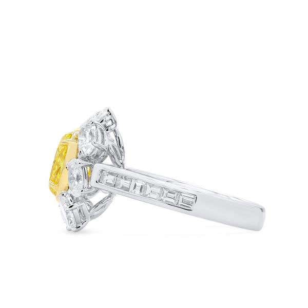 Fancy Vivid Yellow and White Diamond Ring, 2.04 Ct. (3.90 Ct. TW), Oval shape, 2191549048