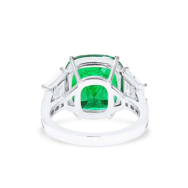 Natural Vivid Green Colombia Emerald Ring, 7.03 Ct. (9.15 Ct. TW), GRS Certified, GRS2024-028518