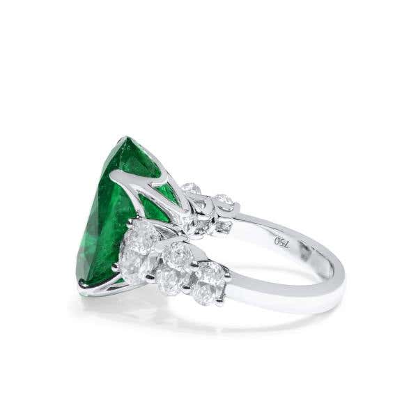 Green Colombian Emerald And Diamond Ring, 13.60 Ct. (16.10 Ct. TW), GRS2022-038474