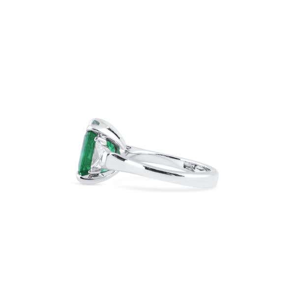Natural Vivid Green Zambia Emerald Ring, 4.81 Ct. (5.51 Ct. TW), GRS Certified, GRS2018-058321