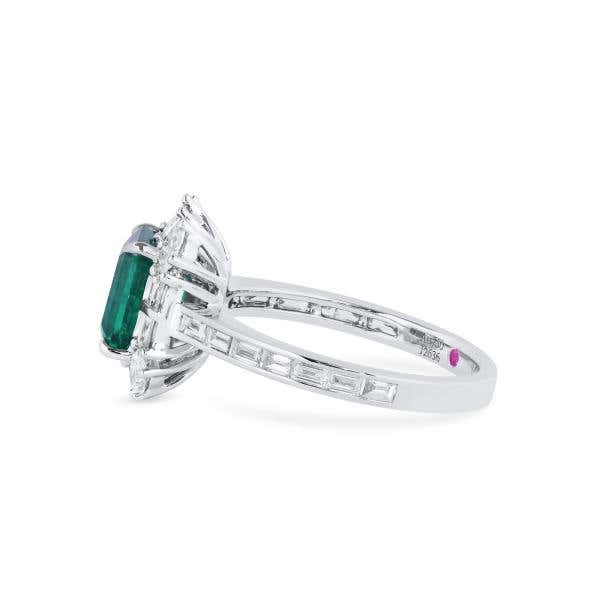 Natural Vivid Green Colombia Emerald Ring, 1.83 Ct. (3.02 Ct. TW), GRS Certified, GRS2021-038580